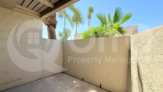 Building Photo - 2634 N 43rd Ave