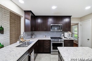 Building Photo - 14002 Fairoak Crossing