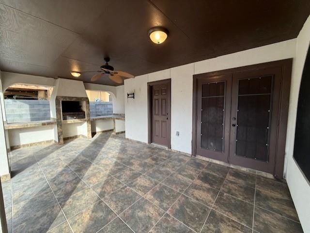 Building Photo - 222 Majestic Palm Dr