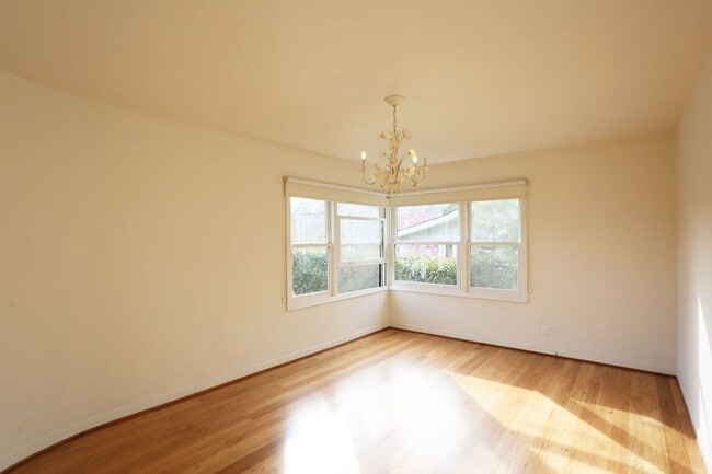 Building Photo - Charming single-story 2BR/1BA home in Mill Valley, Back yard, Storage, Front Porch (11 Alta Vista...