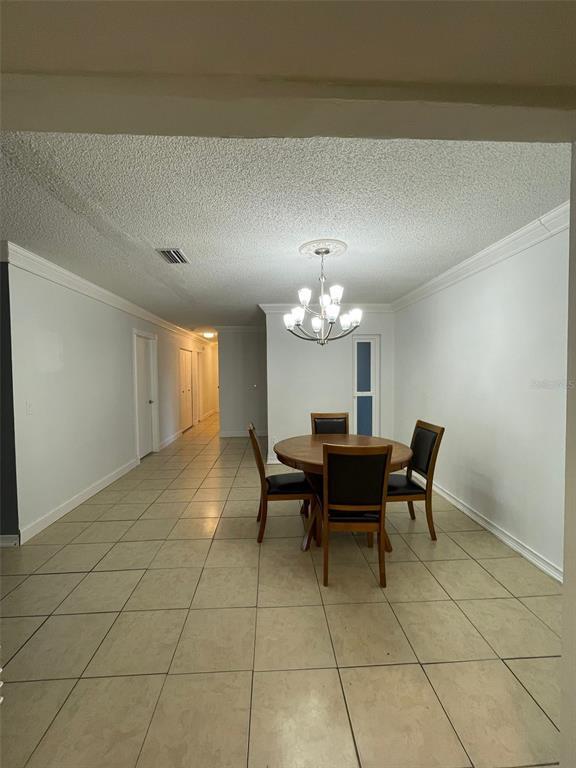 Building Photo - 619 Ephrata Dr