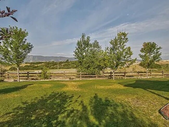 Building Photo - 15692 Paiute Cir