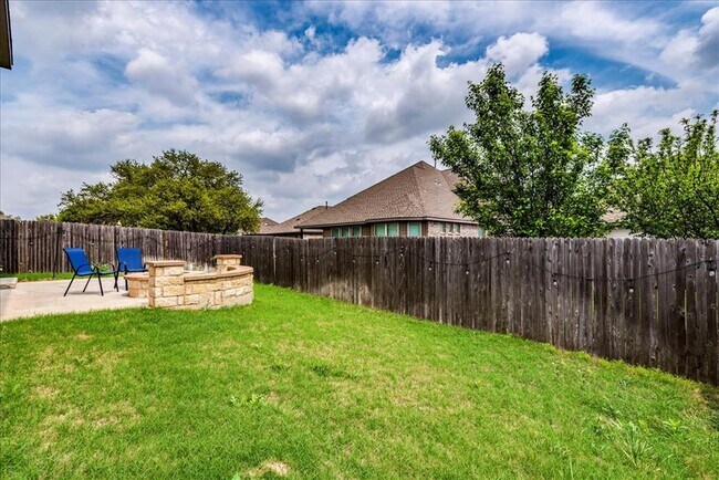 Building Photo - 109 Pine Island Ln