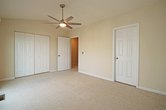 Building Photo - 1214 Old Richmond Circle