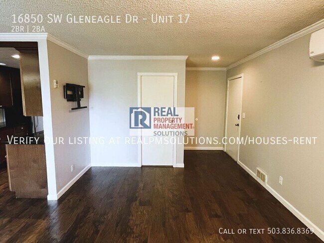 Building Photo - 16850 SW Gleneagle Dr