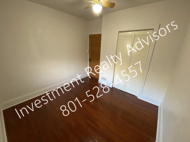 Building Photo - Beautiful Apartment Near the Capitol!