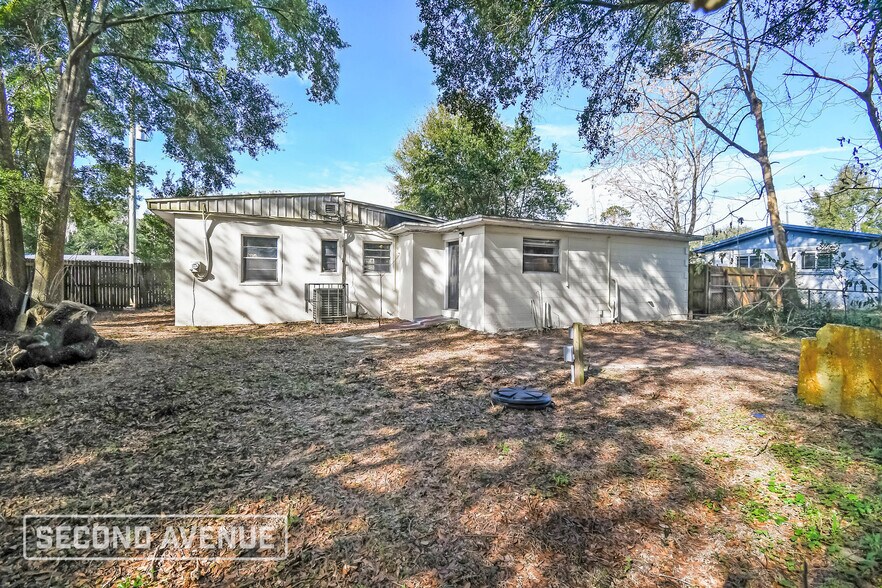 Building Photo - 3645 Peach Dr