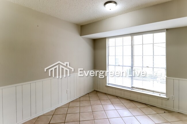 Building Photo - 4203 Blossom Trail