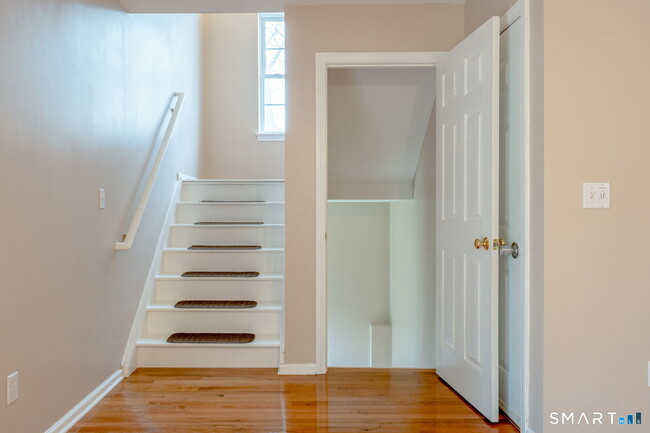 Building Photo - 47 Tunxis St