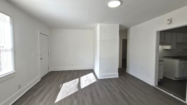 Building Photo - For Rent: Renovated Three Bedroom House in Sumter SC!