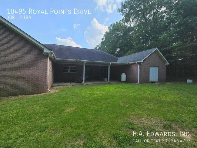 Building Photo - 10495 Royal Points Dr