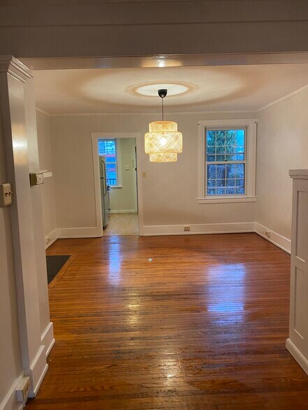 Building Photo - 5931 Alder St