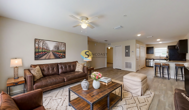 Primary Photo - 9059 N Mendoza Way