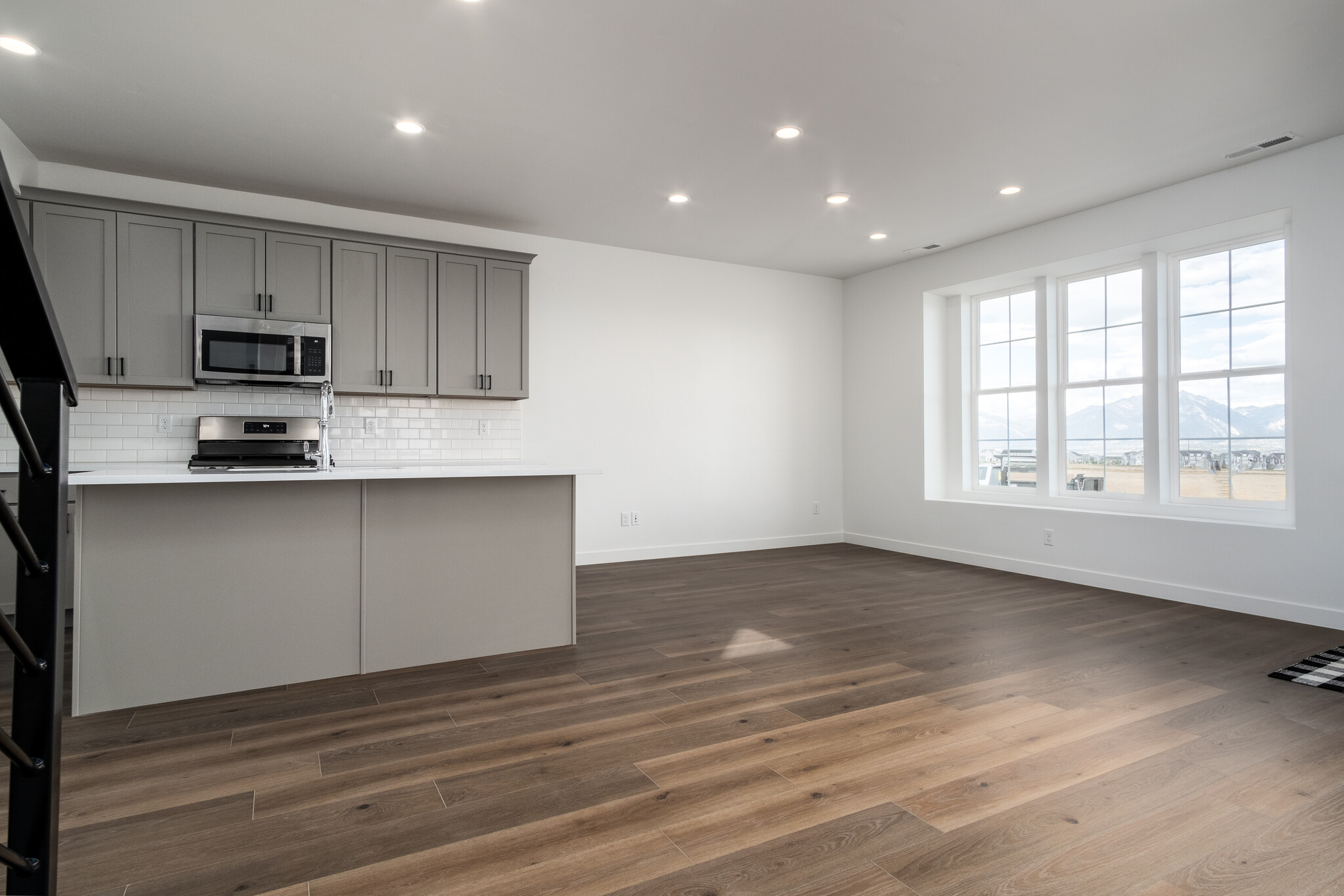 Facing Living Room - 11628 S Watercourse Rd