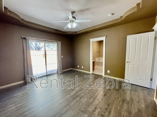 Building Photo - 233 Craftman Ct