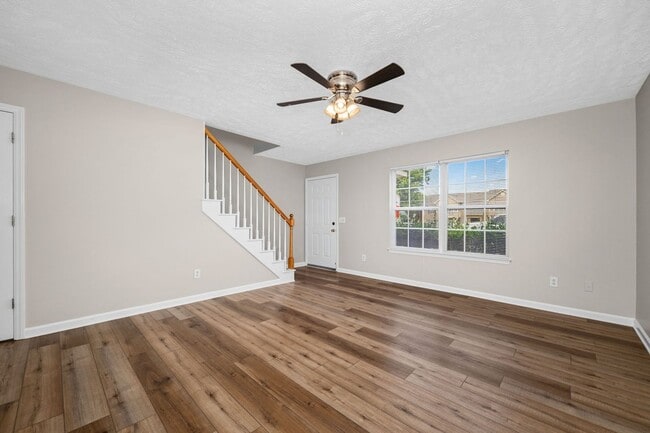 Building Photo - Hamlet Square Townhomes Unit 2344A