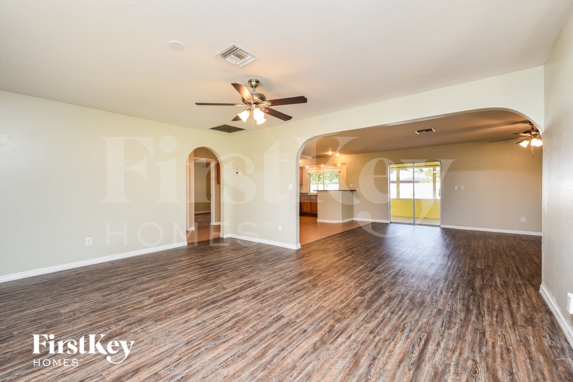 Building Photo - 1431 SE 35th St