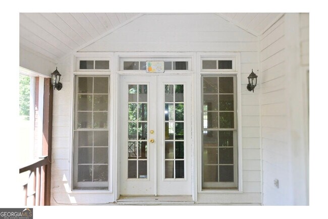 Building Photo - 3885 Waterford Dr