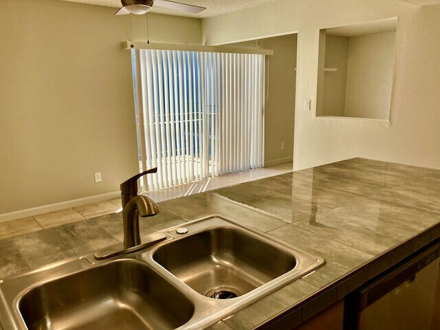 kitchen - 3416 N 44th St