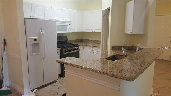 Building Photo - 2705 Via Murano