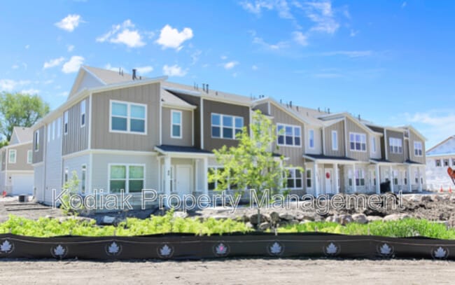 Primary Photo - 234 W 925 N