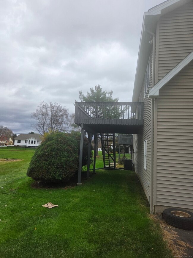 Building Photo - 216 Wells Rd