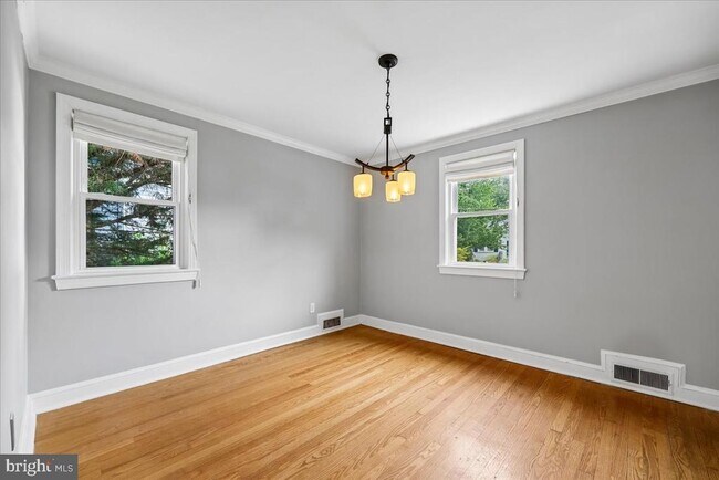 Building Photo - 4525 N Chelsea Ln