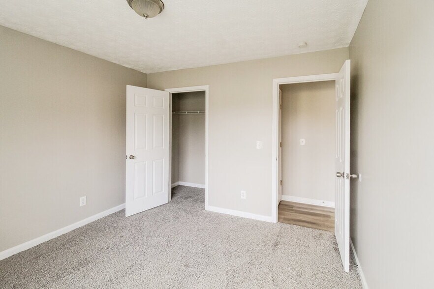 Building Photo - 6165 Leverett Dr