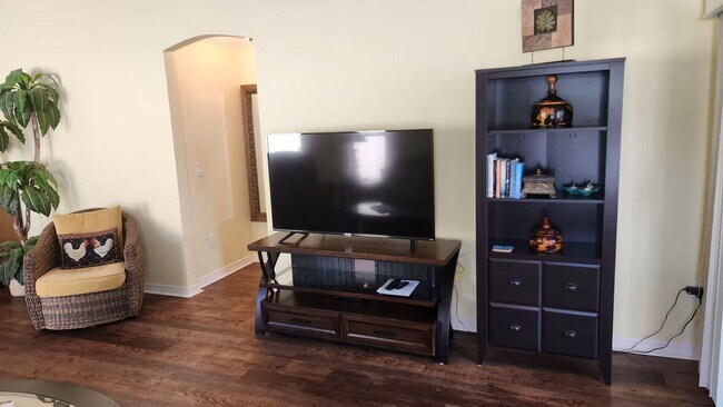 Building Photo - 3025 Bartow Ln