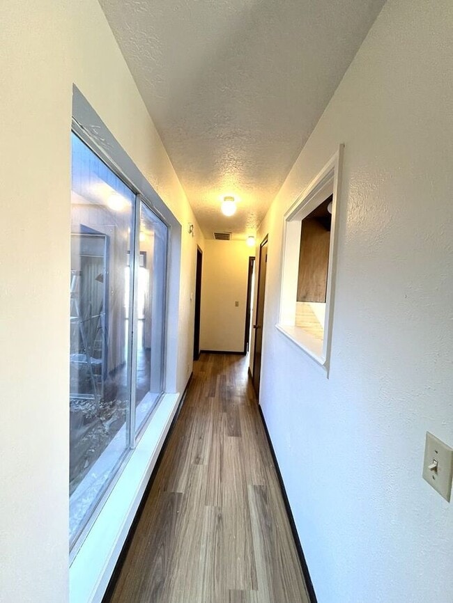 Building Photo - 2 Bed 2 Bath 2 Car Garage in Norman