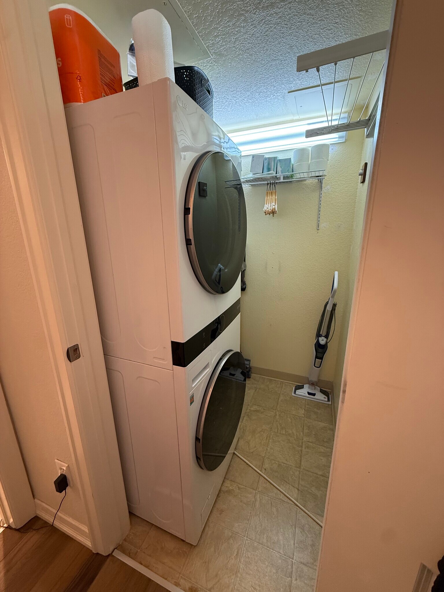 Building Photo - 2200 S University Blvd