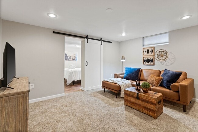 Building Photo - The Garland Bleu 3 bedroom home (Furnished)