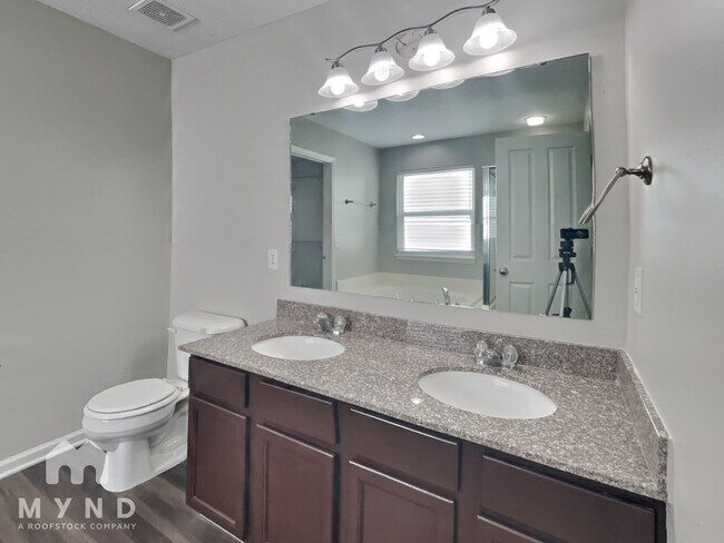 Building Photo - 8042 Loveridge Drive