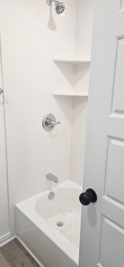 Building Photo - 211 E Lyndale Dr