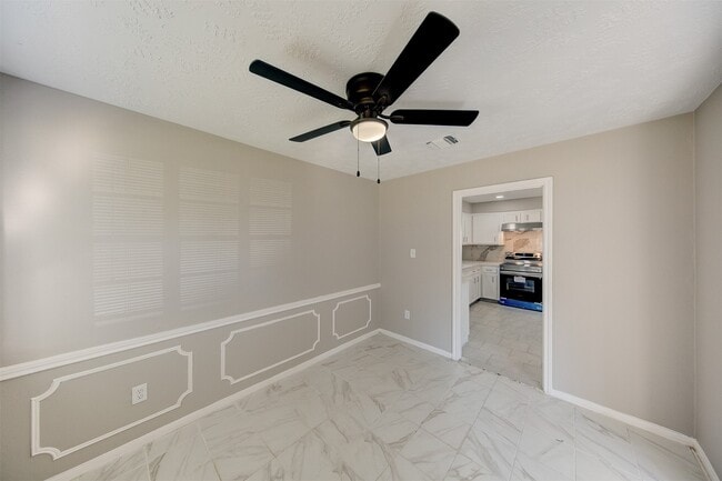 Building Photo - 361 Dawn Hill Dr