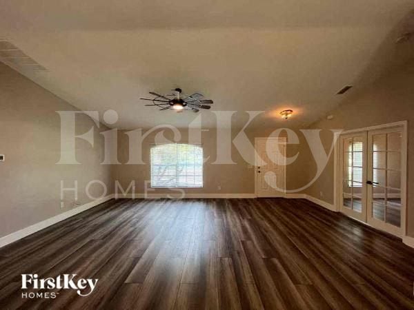 Building Photo - 2670 Denicke St