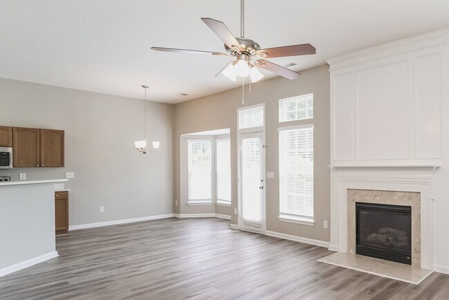 Building Photo - 161 Shephard Hill Dr