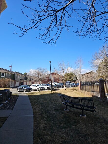 Building Photo - 2428 W 82nd Pl