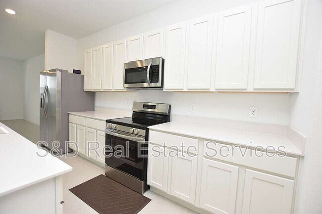 Building Photo - 349 Sol Vis Dr