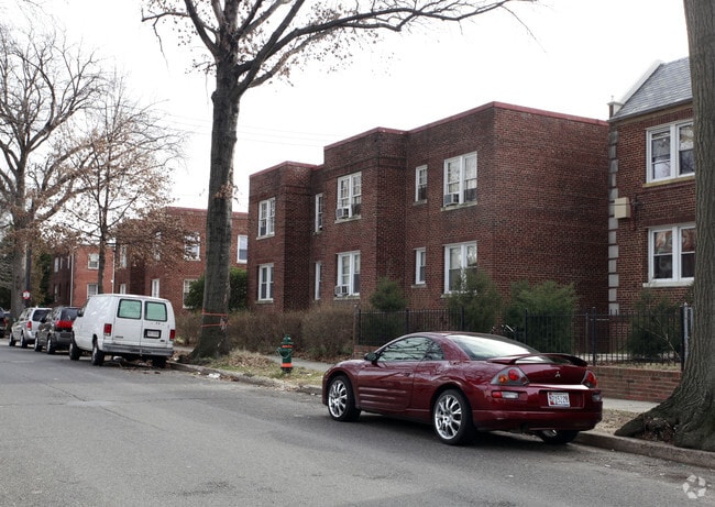 Primary Photo - Park View Apartments