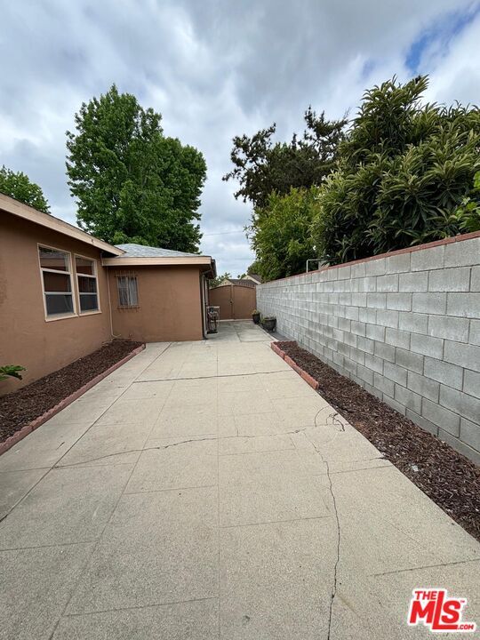 Building Photo - 6550 Van Noord Ave