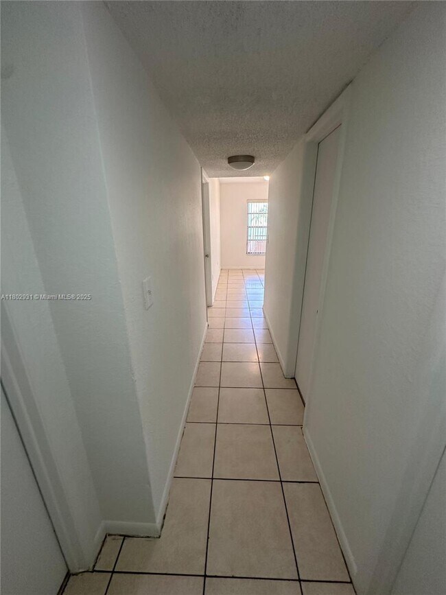 Building Photo - 17500 NW 68th Ave