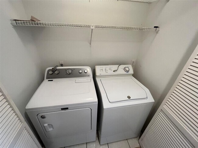 Building Photo - 4144 Greystone Way