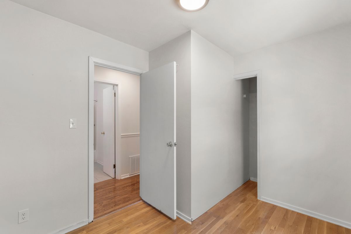 Building Photo - 3124 Edsel Pl