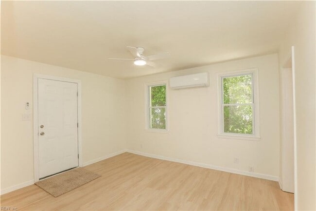 Building Photo - Cozy 2-Bedroom with Modern Upgrades