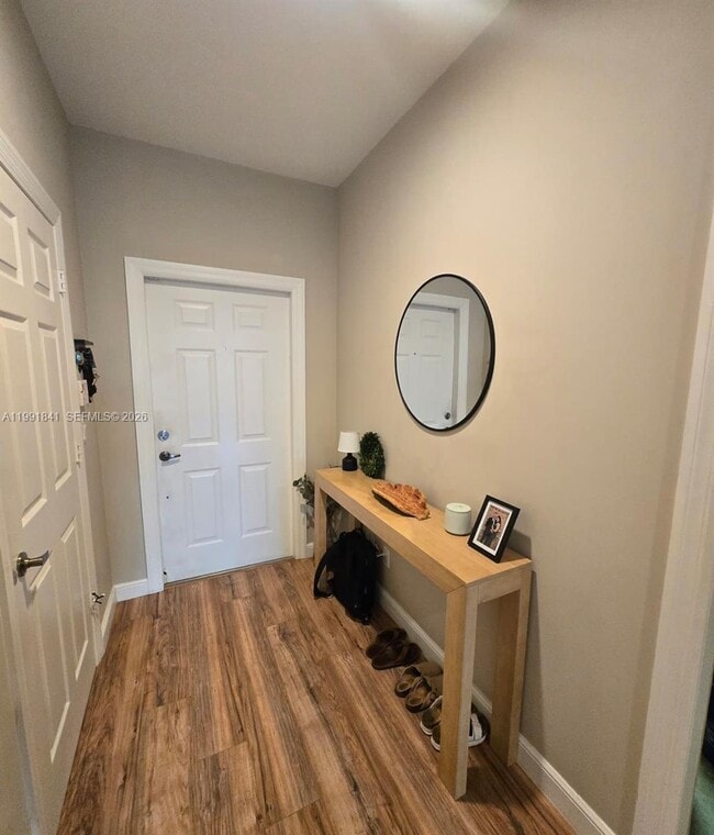 Building Photo - 806 SE 14th St