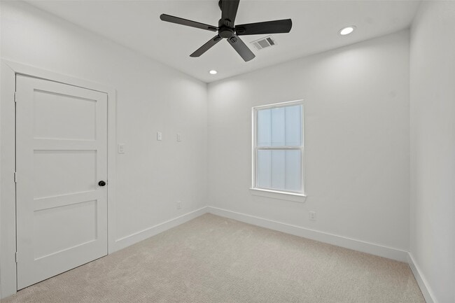 Building Photo - 8417 Venus St