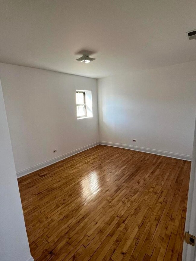 Building Photo - 8016 S Halsted St