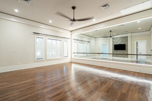 Building Photo - 8835 Grand Prix Ln