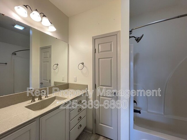 Building Photo - 957 Sedona Pines Dr